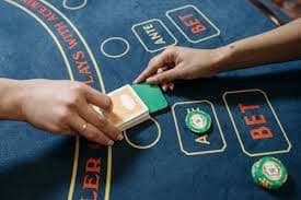 Hình ảnh trải nghiệm cá cược bóng đá và slot online tại xoso666
